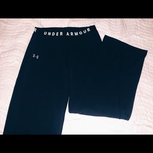 Under Armour Sweatpants/Yoga Pants